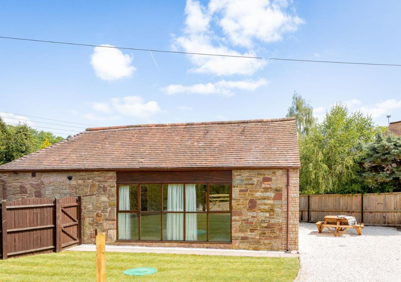 The Barn In Longhope - Luxury Barn Conversion Exterior photo